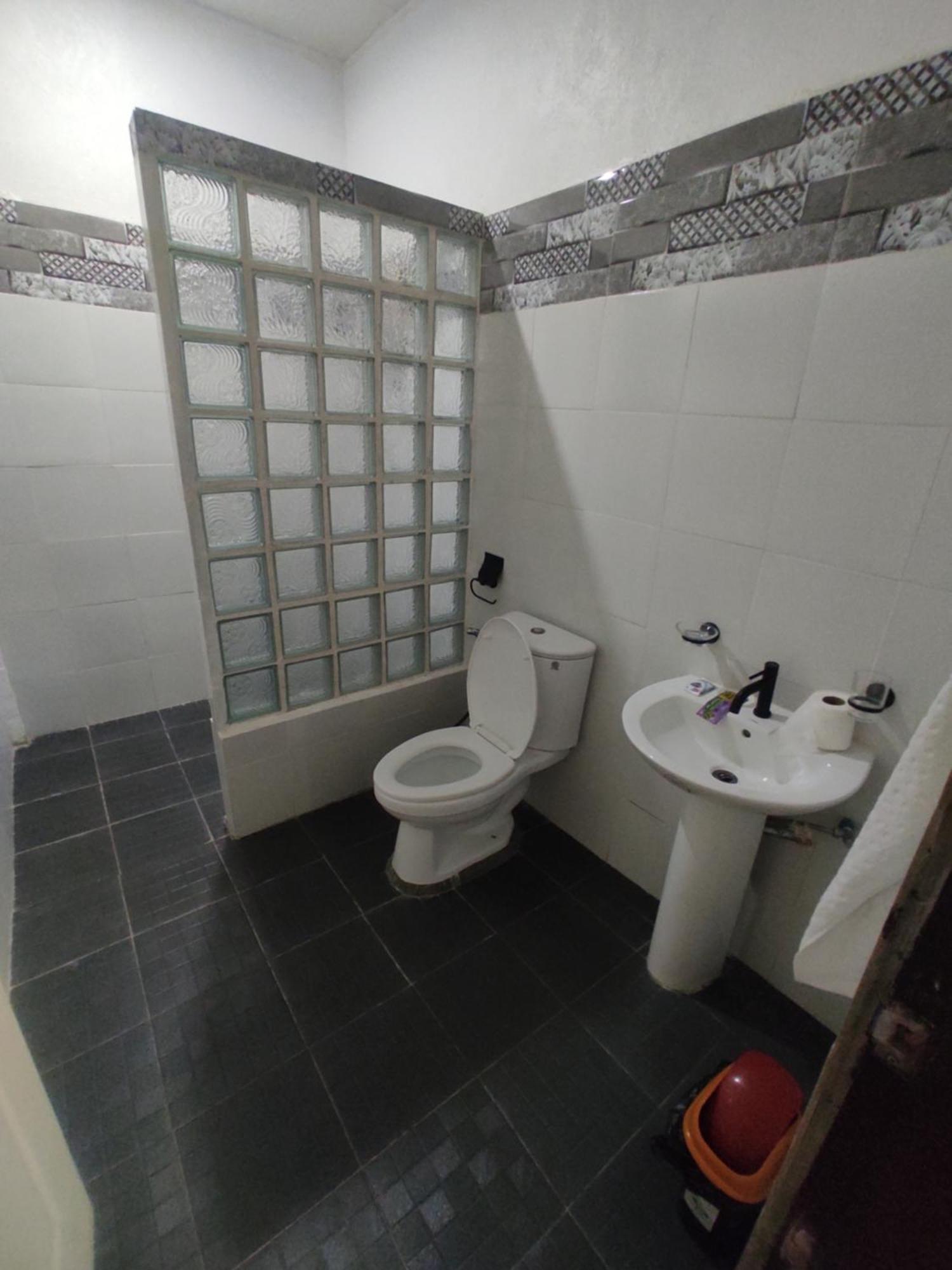 Apoestin Homestay Siquijor Eksteriør bilde
